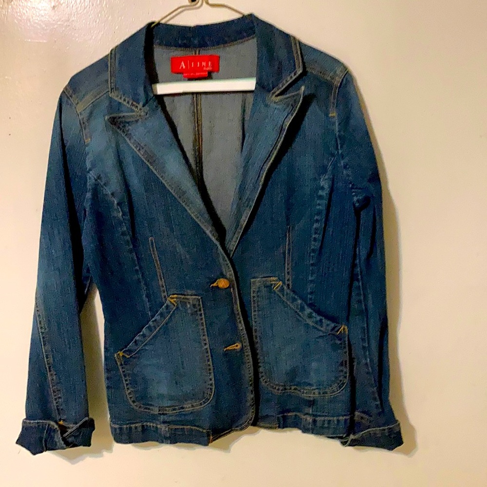 Vintage Levi Jacket, size medium, never worn